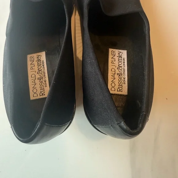 Donald J. Pliner Classic Black Loafers - Picture 2 of 6